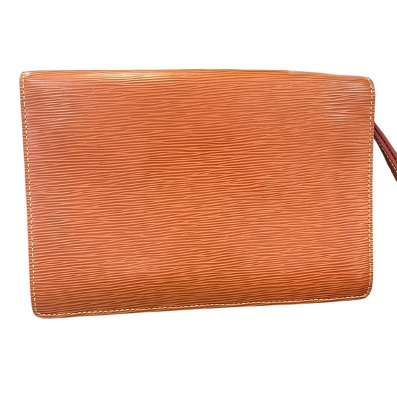 LOUIS VUITTON Dragonne Epi Leather Brown Clutch - Picture 9 of 14